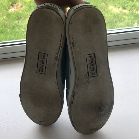 Size 9 Sperrys - Picture 4 of 4